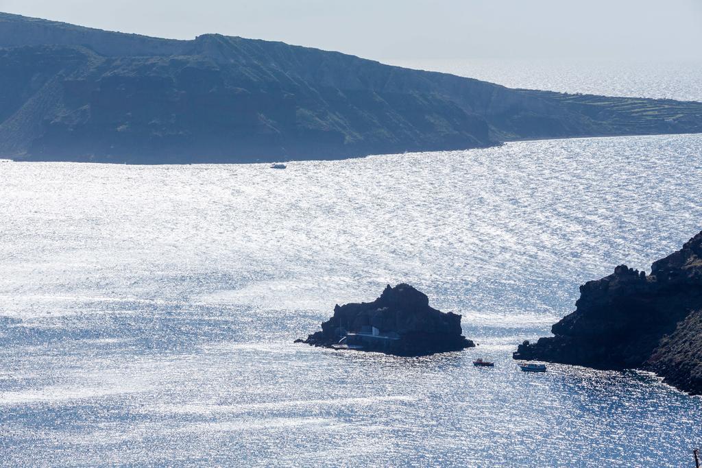 La Maltese Oia Luxury Suites Exteriör bild